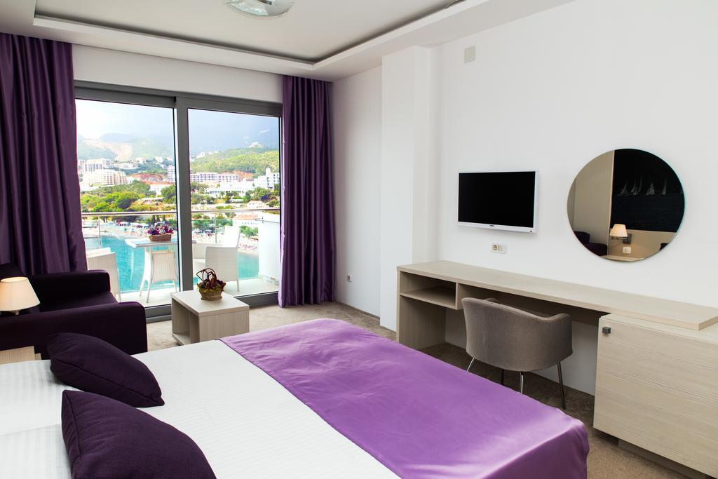 Ponta Nova Hotel 4*